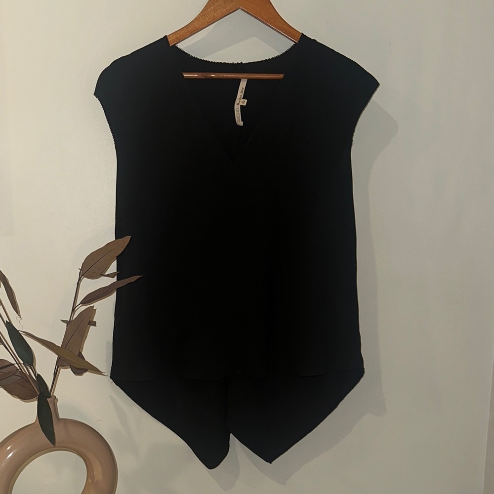 RACHEL Rachel Roy Black V-Neck Blouse